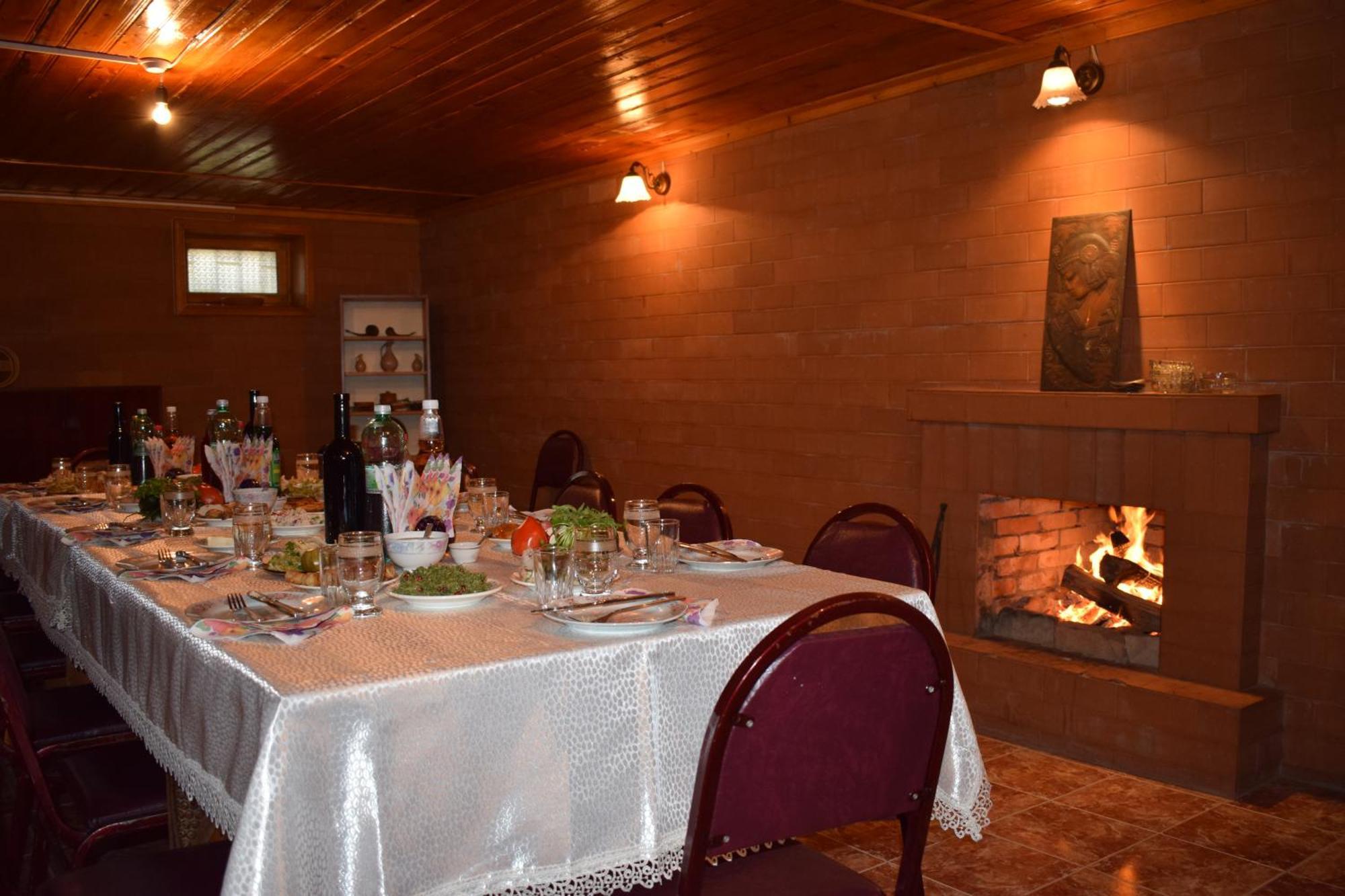 Family Hotel Lago & Wine Cellar Lagodechi Exteriör bild