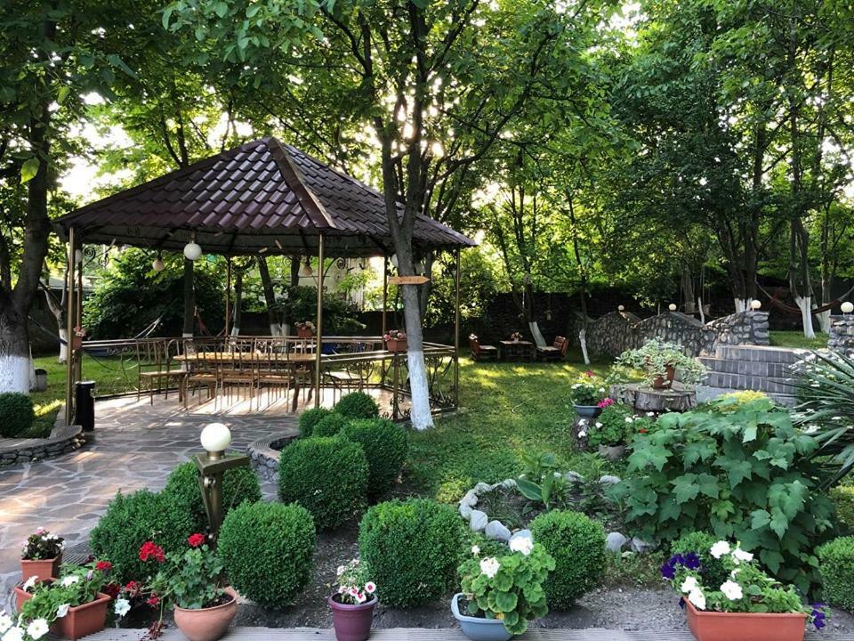 Family Hotel Lago & Wine Cellar Lagodechi Exteriör bild